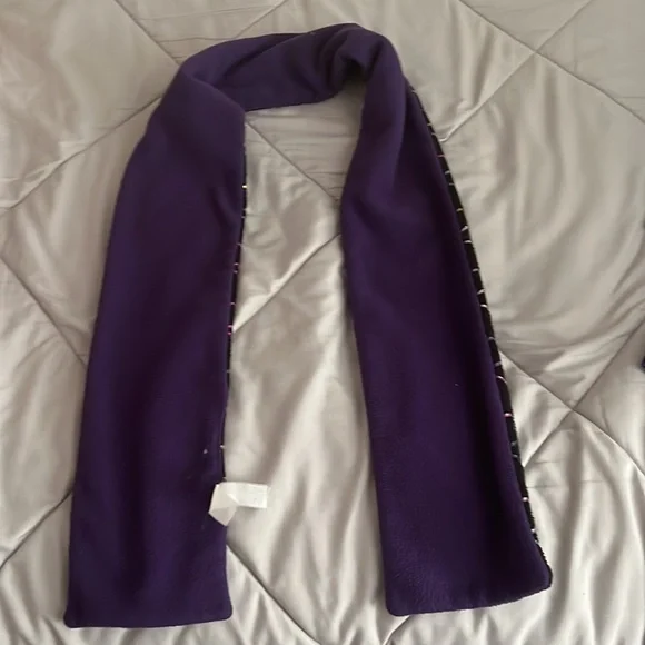 Peace Symbol Scarf - Picture 2 of 2